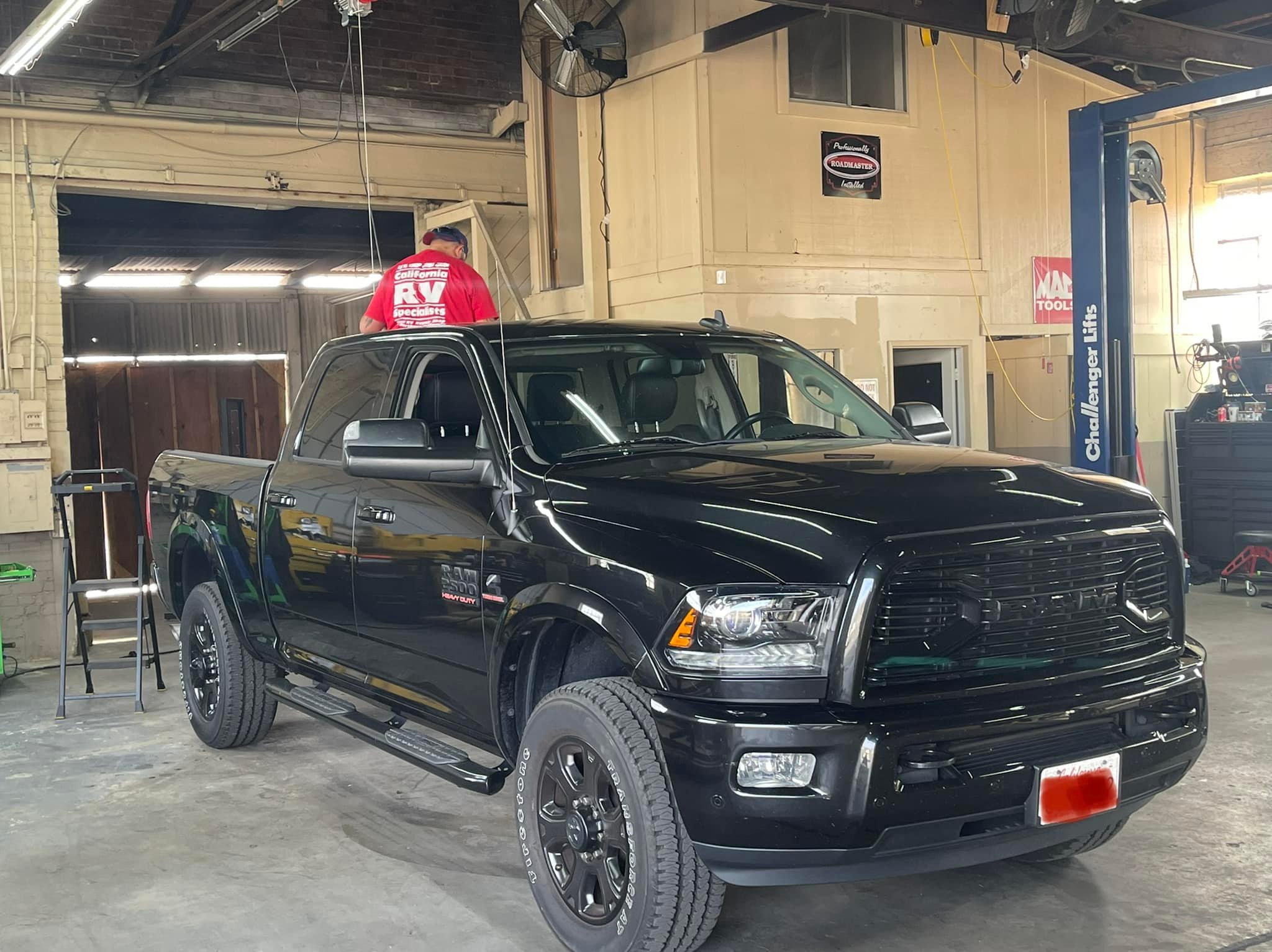 B&W 5th Wheel Hitches Choose the Right Hitch for Your Truck