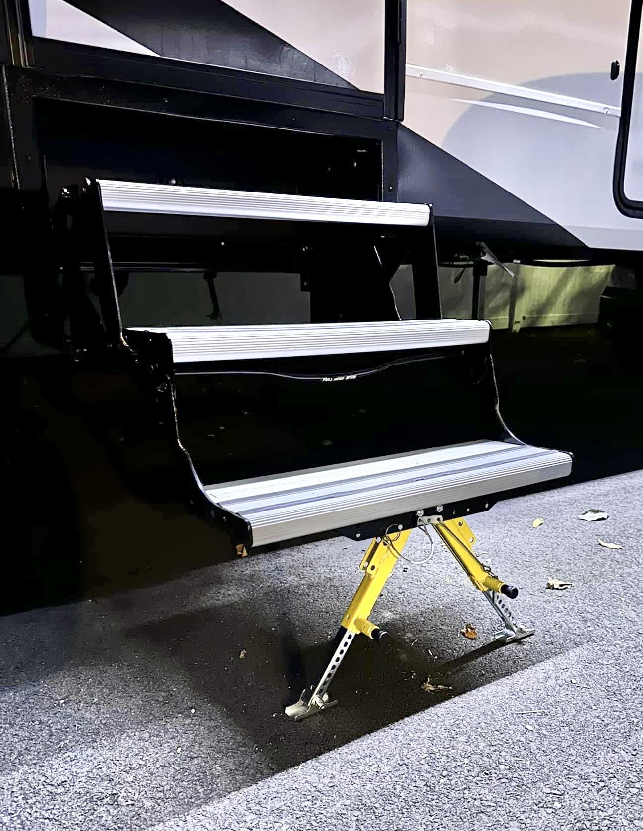 Power Rv Stabilizer Solid Step Stabilizers - California RV Specialists