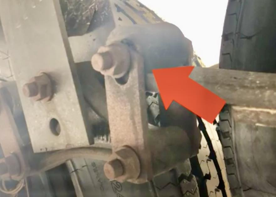 Shackle Link Wear - California RV Specialists