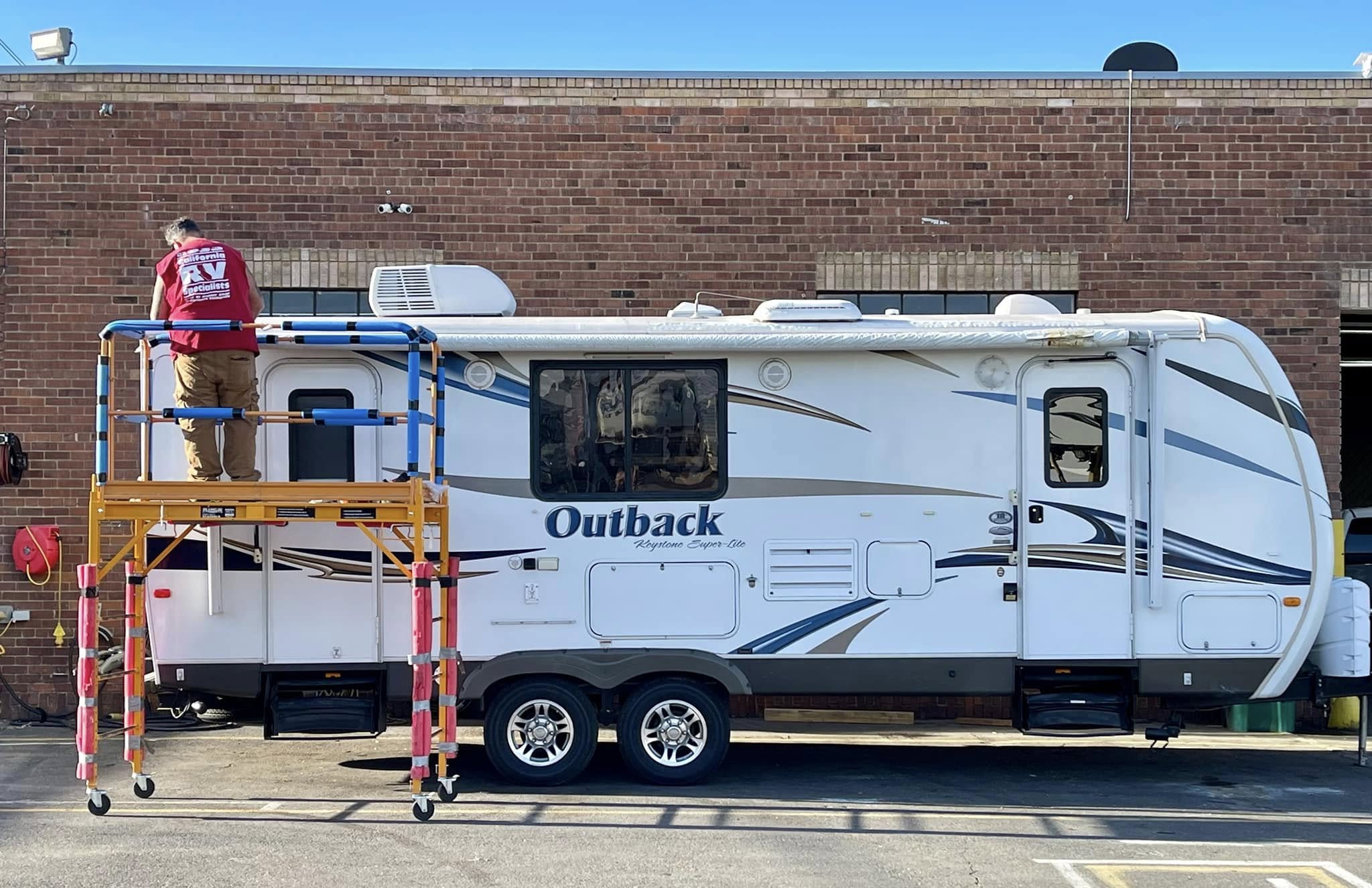 RV Awning Lubrication & Maintenance Tips